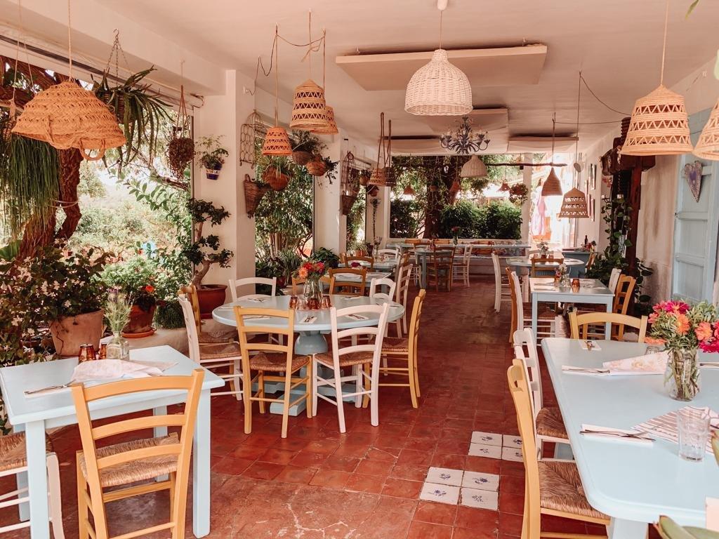 La Paloma Cafe & Restaurant san Lorenzo Ibiza Restaurant Innenraum