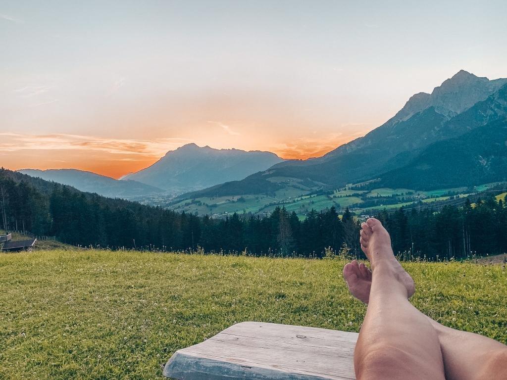 Boho Hotel Jufenalm Relaxed Sonnenuntergang Aussicht