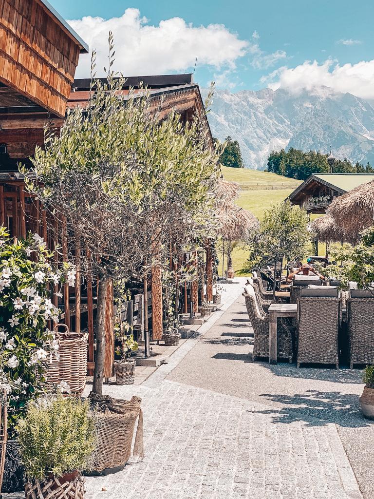 Boho Hotel Jufenalm Terrasse