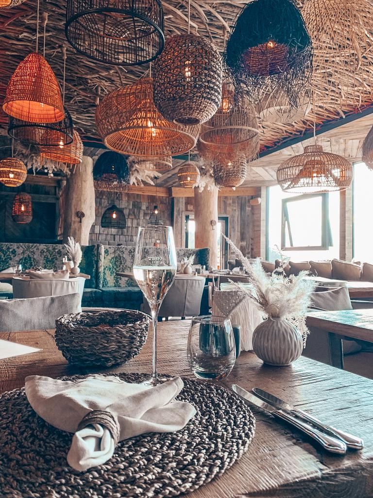 Boho Hotel Jufenalm Restaurant Abendessen Gedeck