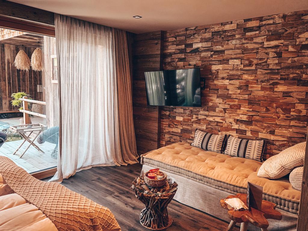 Boho Hotel Jufenalm Sofaecke