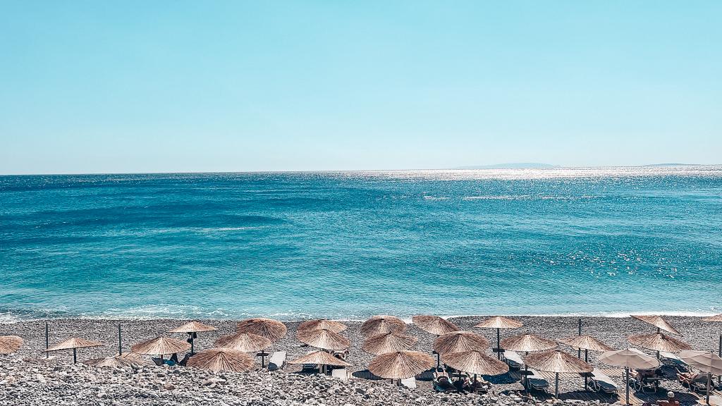 Illingas Beach Kreta Strand Sonnenschirme