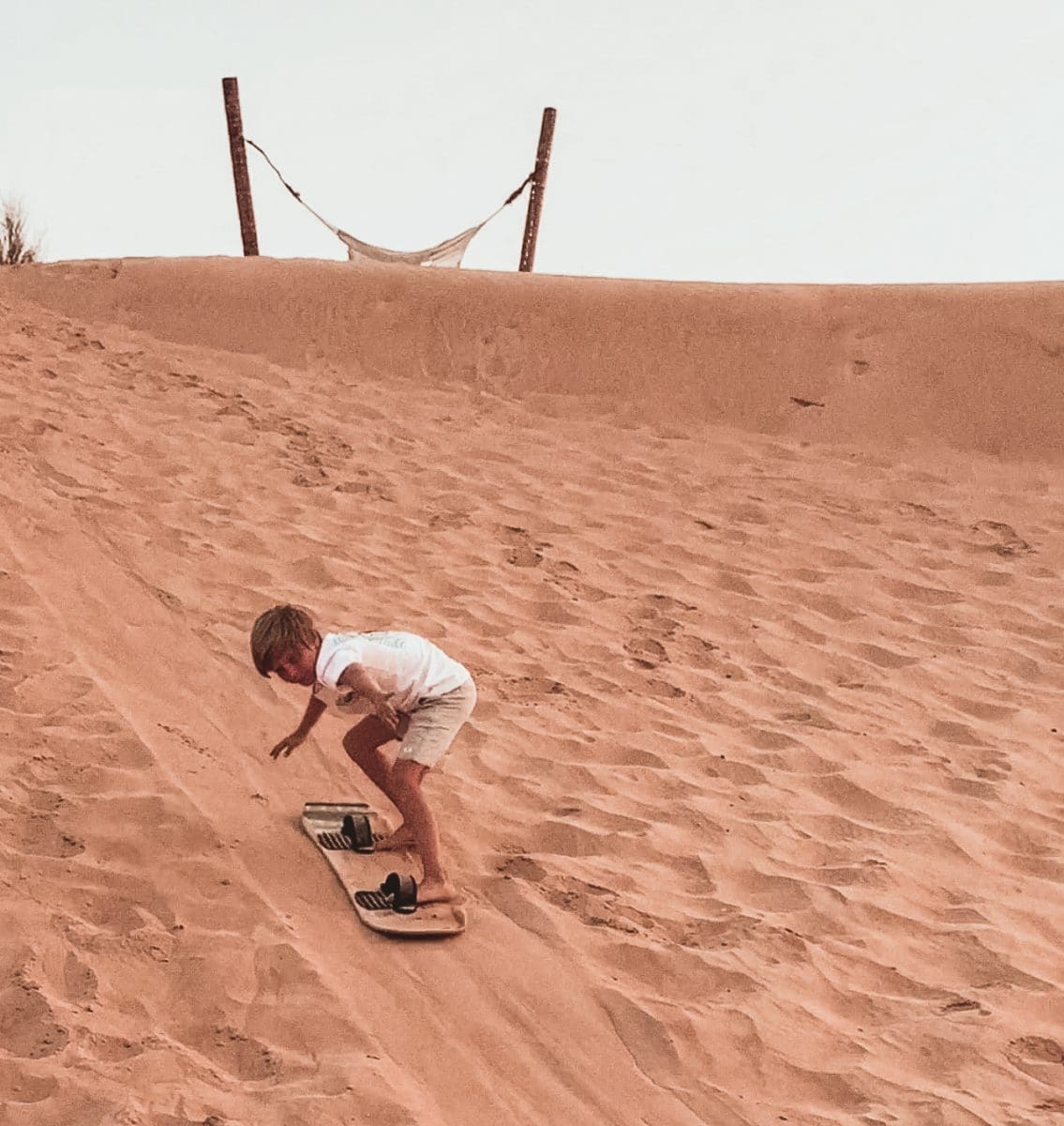 Sonara Camp Dubai Nara Desert Wüste Sunste Experience Sandboarding