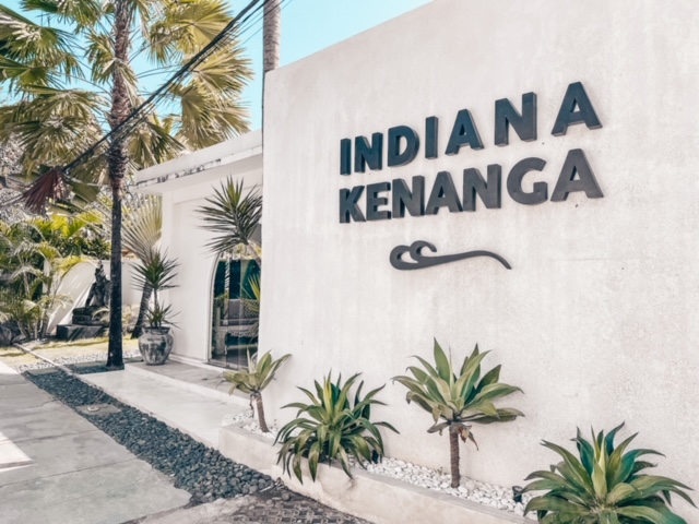 Indiana Kenanaga Nusa Lembongan Lobby