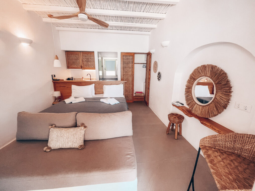 Milos Firopotamos Beach