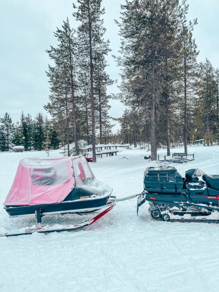 Lappland Pyhä Schneemobil